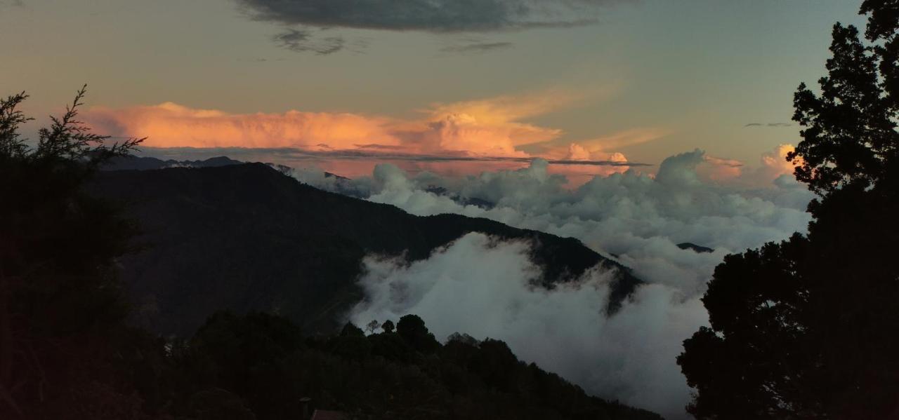 فندق Glamping Jaulares Mountain Rivas المظهر الخارجي الصورة